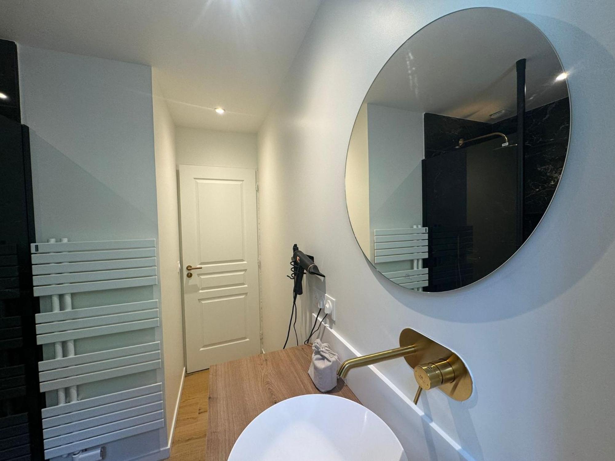 Appartements Confortables Avec Vue Montagne - Residence Villa Belle Fleur Château-Ville-Vieille Buitenkant foto