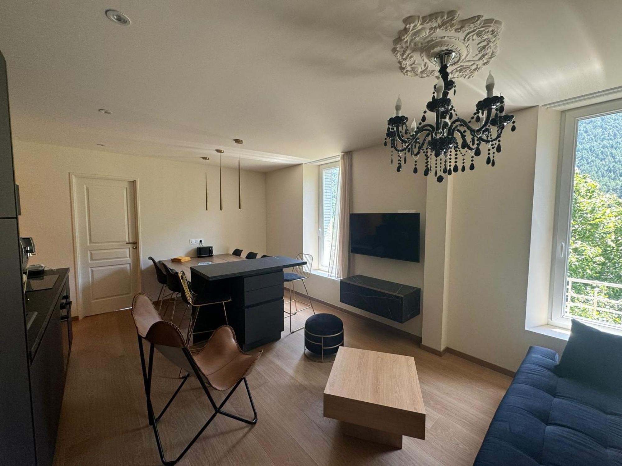 Appartements Confortables Avec Vue Montagne - Residence Villa Belle Fleur Château-Ville-Vieille Buitenkant foto