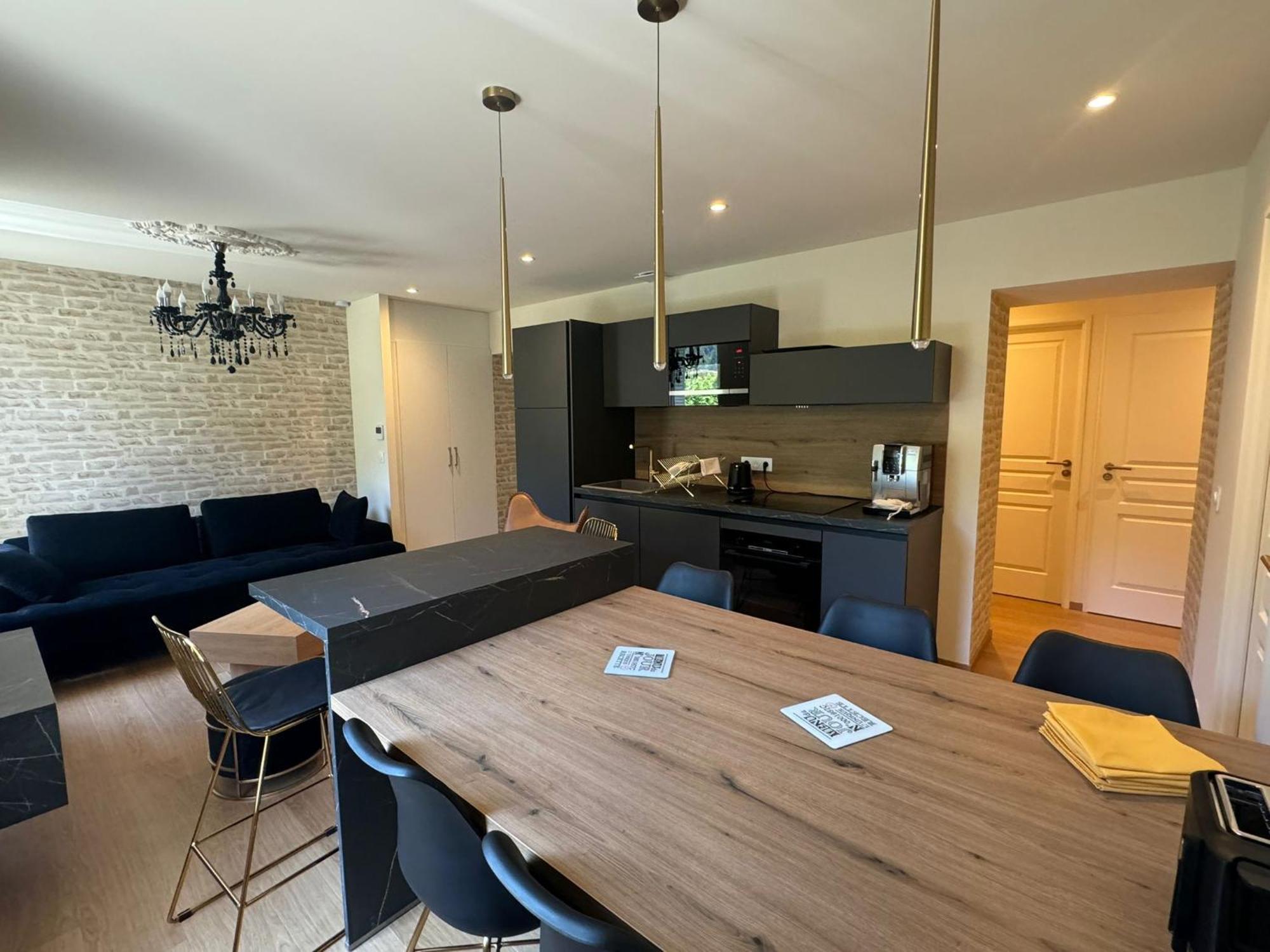 Appartements Confortables Avec Vue Montagne - Residence Villa Belle Fleur Château-Ville-Vieille Buitenkant foto