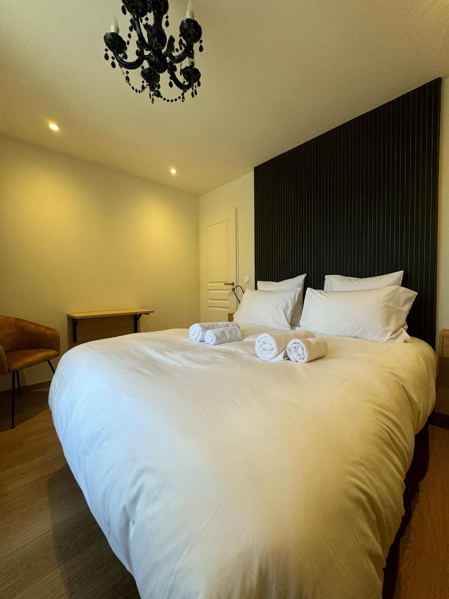 Appartements Confortables Avec Vue Montagne - Residence Villa Belle Fleur Château-Ville-Vieille Buitenkant foto