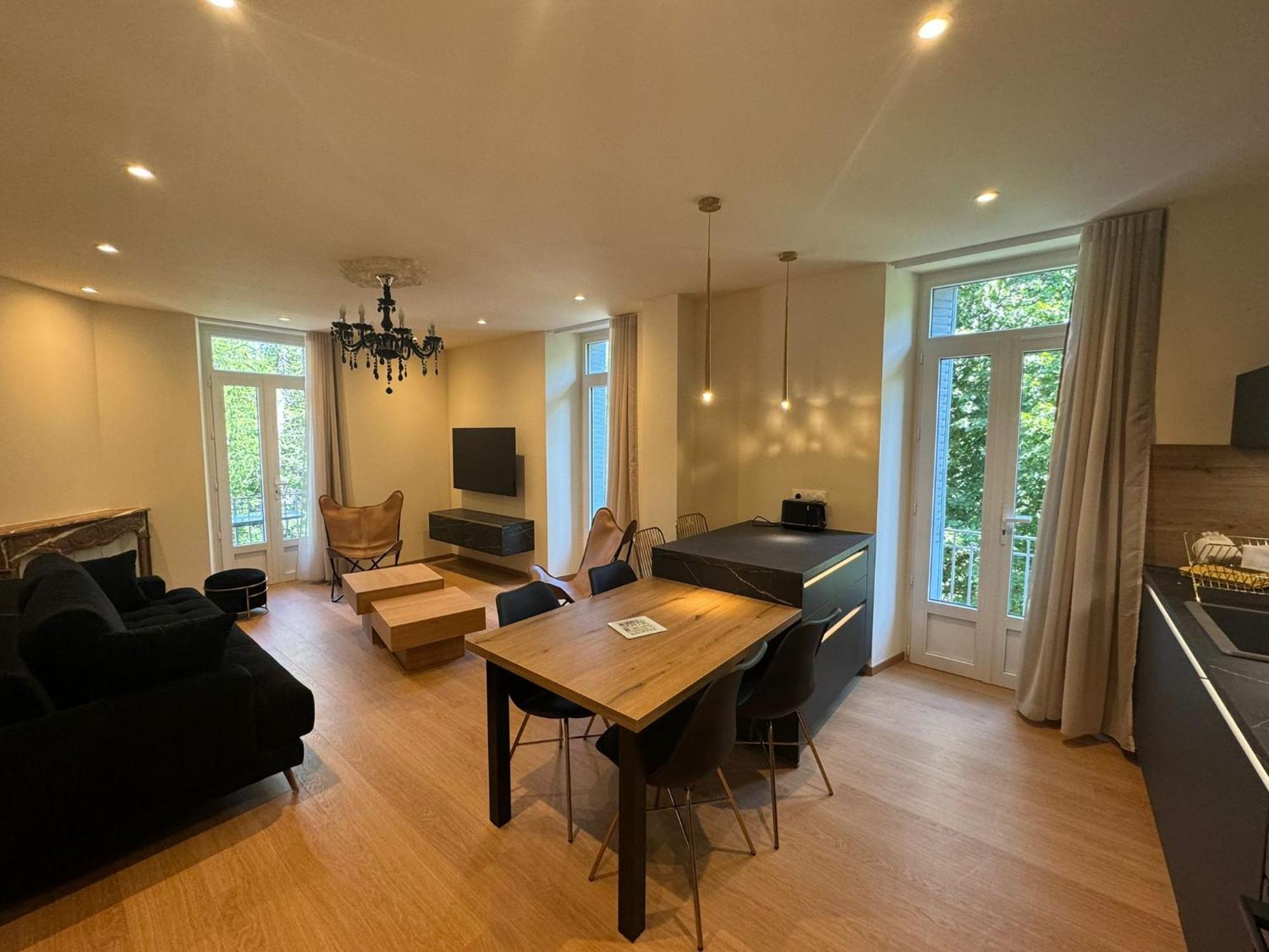 Appartements Confortables Avec Vue Montagne - Residence Villa Belle Fleur Château-Ville-Vieille Buitenkant foto