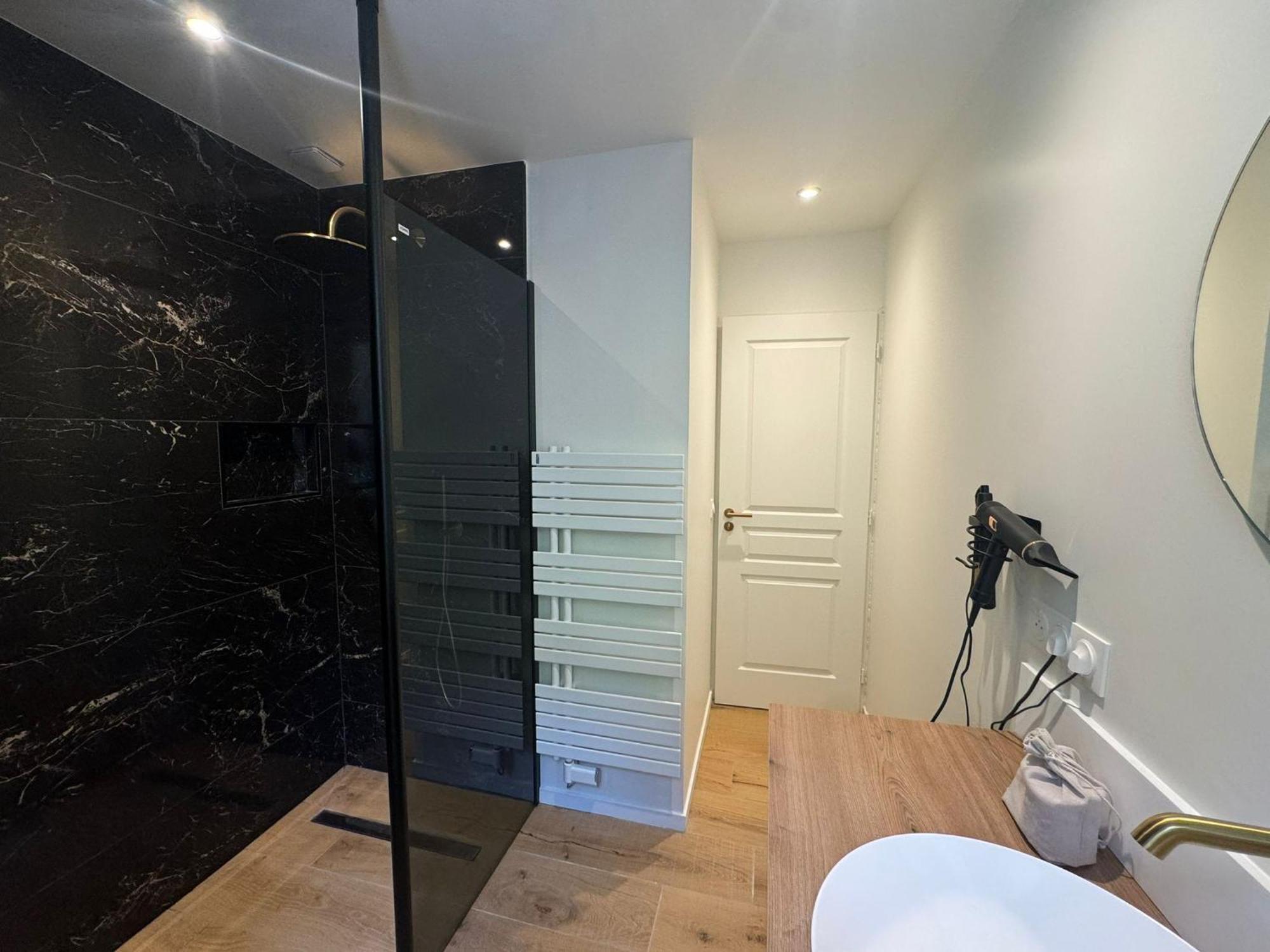 Appartements Confortables Avec Vue Montagne - Residence Villa Belle Fleur Château-Ville-Vieille Buitenkant foto
