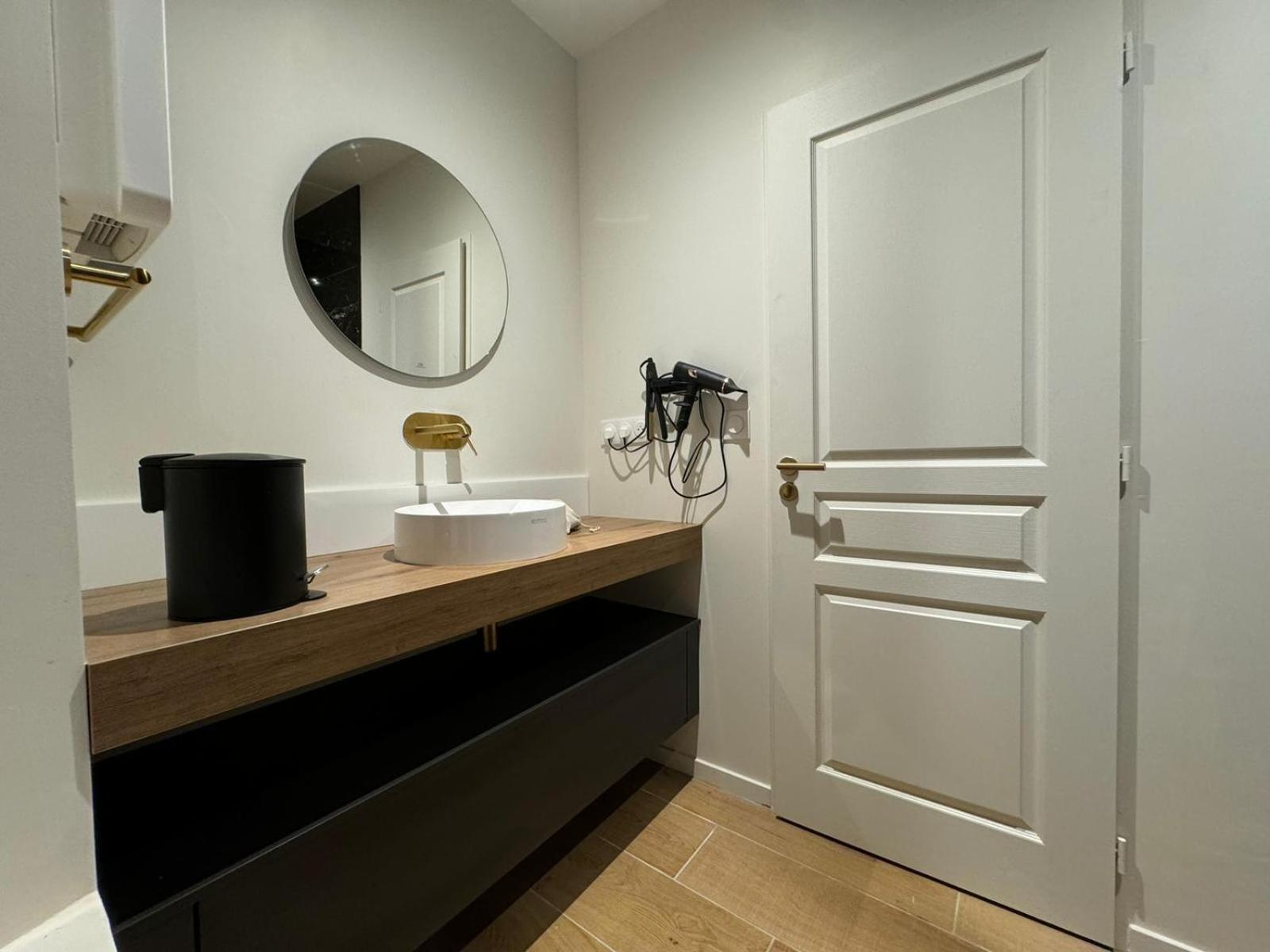 Appartements Confortables Avec Vue Montagne - Residence Villa Belle Fleur Château-Ville-Vieille Buitenkant foto