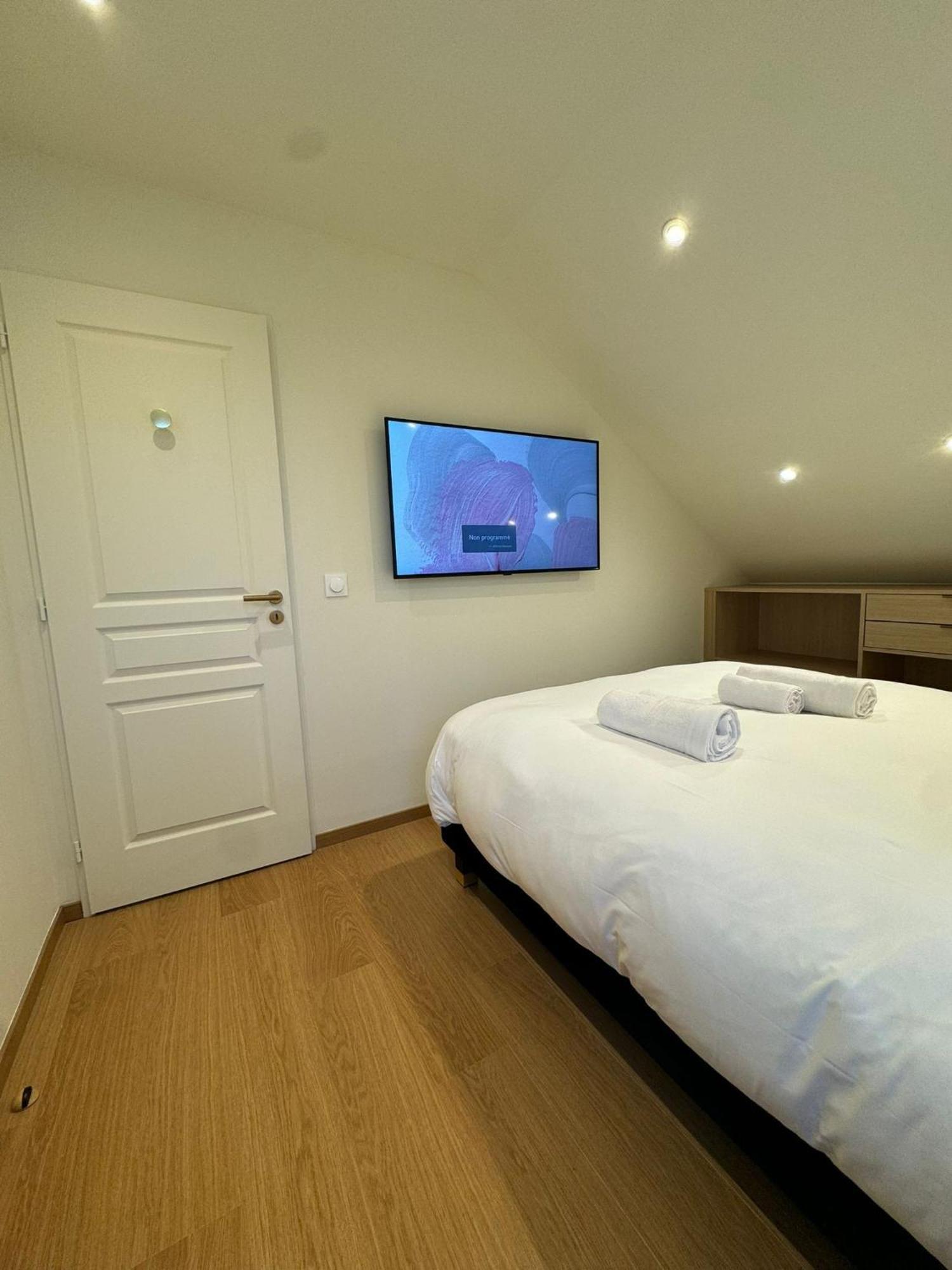 Appartements Confortables Avec Vue Montagne - Residence Villa Belle Fleur Château-Ville-Vieille Buitenkant foto