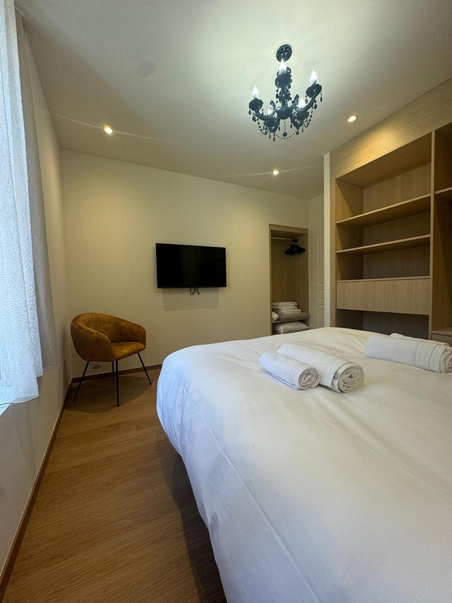 Appartements Confortables Avec Vue Montagne - Residence Villa Belle Fleur Château-Ville-Vieille Buitenkant foto