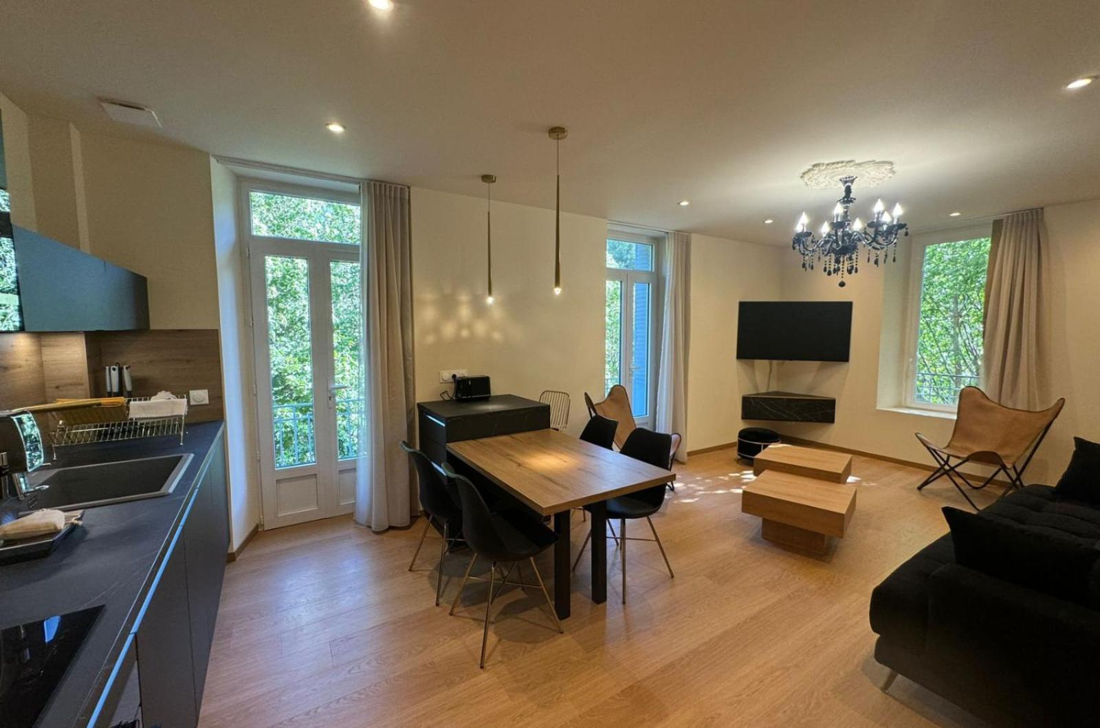 Appartements Confortables Avec Vue Montagne - Residence Villa Belle Fleur Château-Ville-Vieille Buitenkant foto