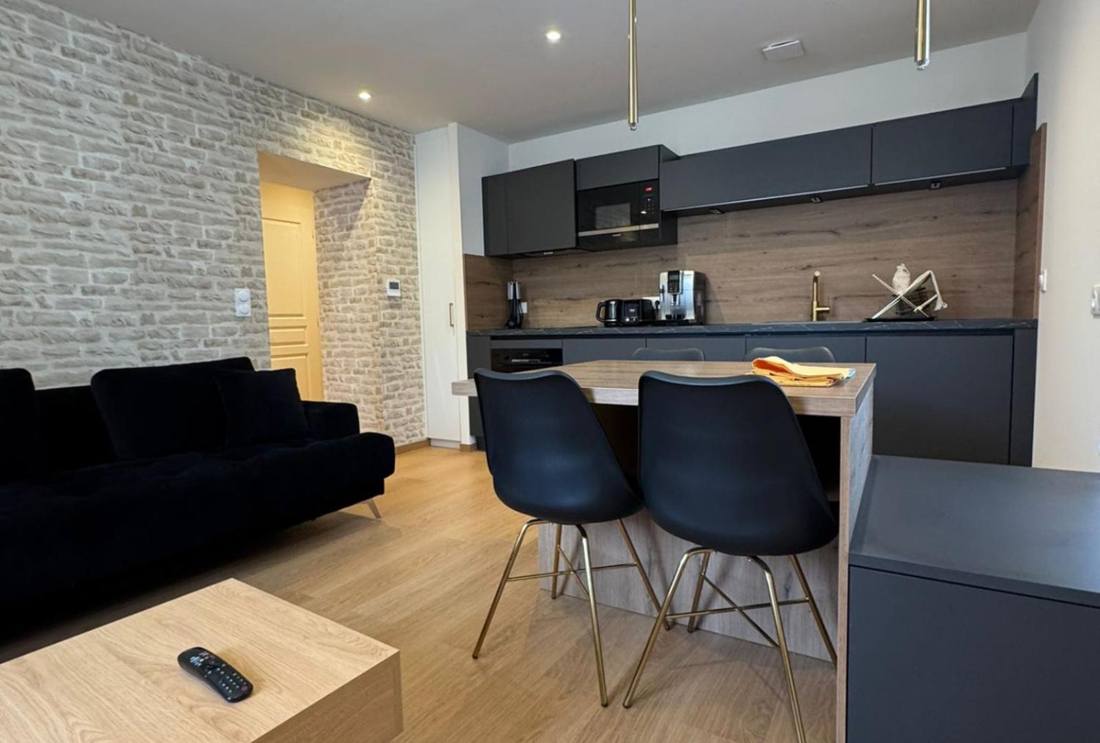 Appartements Confortables Avec Vue Montagne - Residence Villa Belle Fleur Château-Ville-Vieille Buitenkant foto